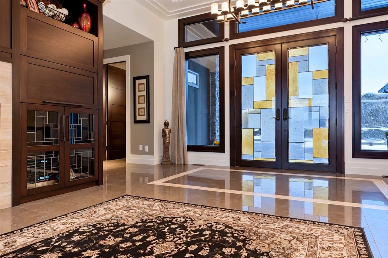 Finished residence — Entrance